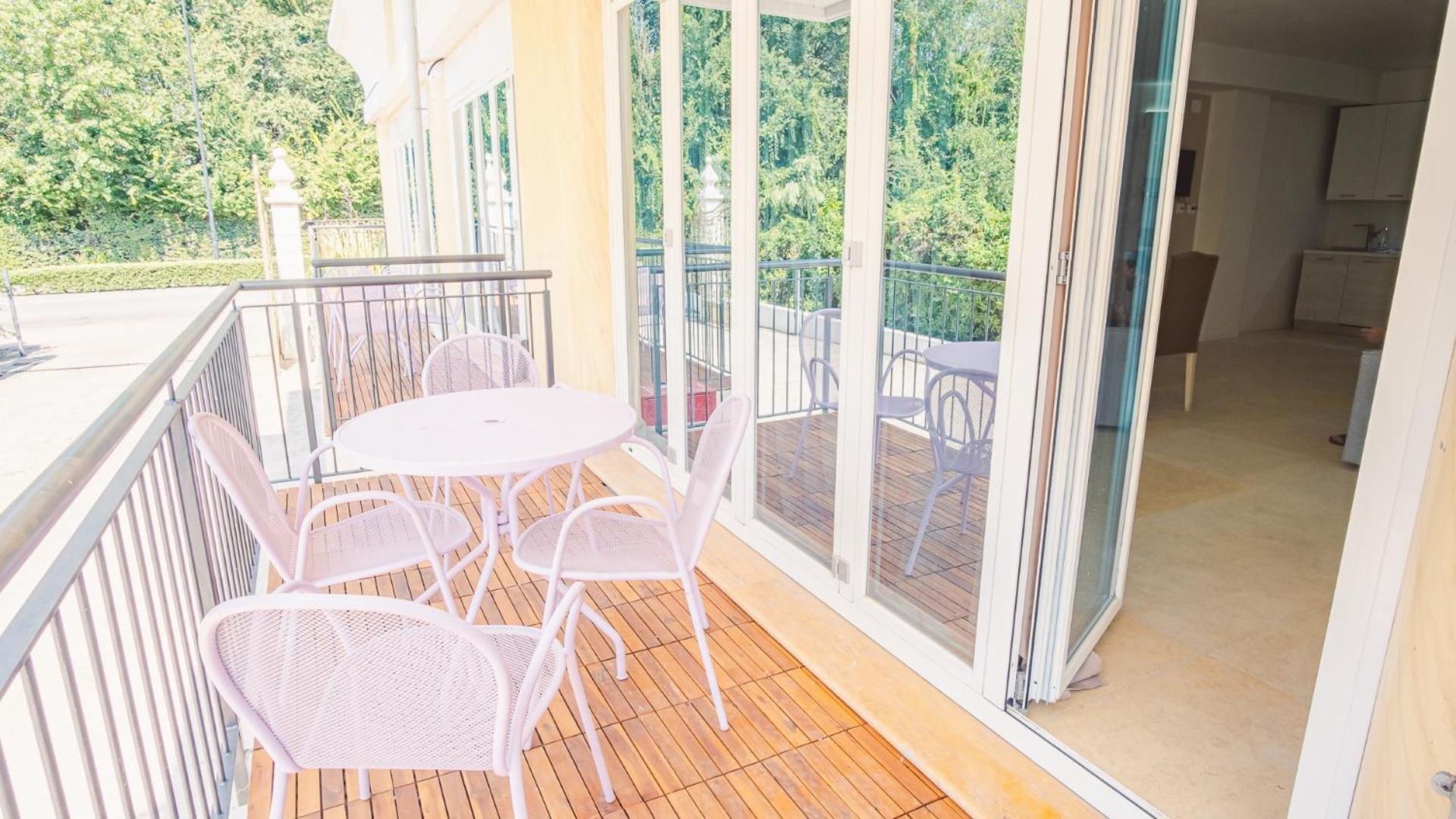 Relais Du Lac Village - Italian Homing Desenzano del Garda Exteriör bild