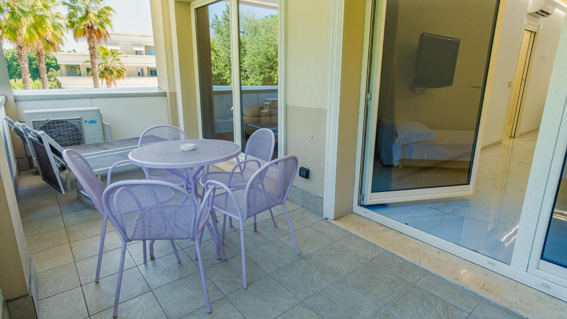 Relais Du Lac Village - Italian Homing Desenzano del Garda Exteriör bild
