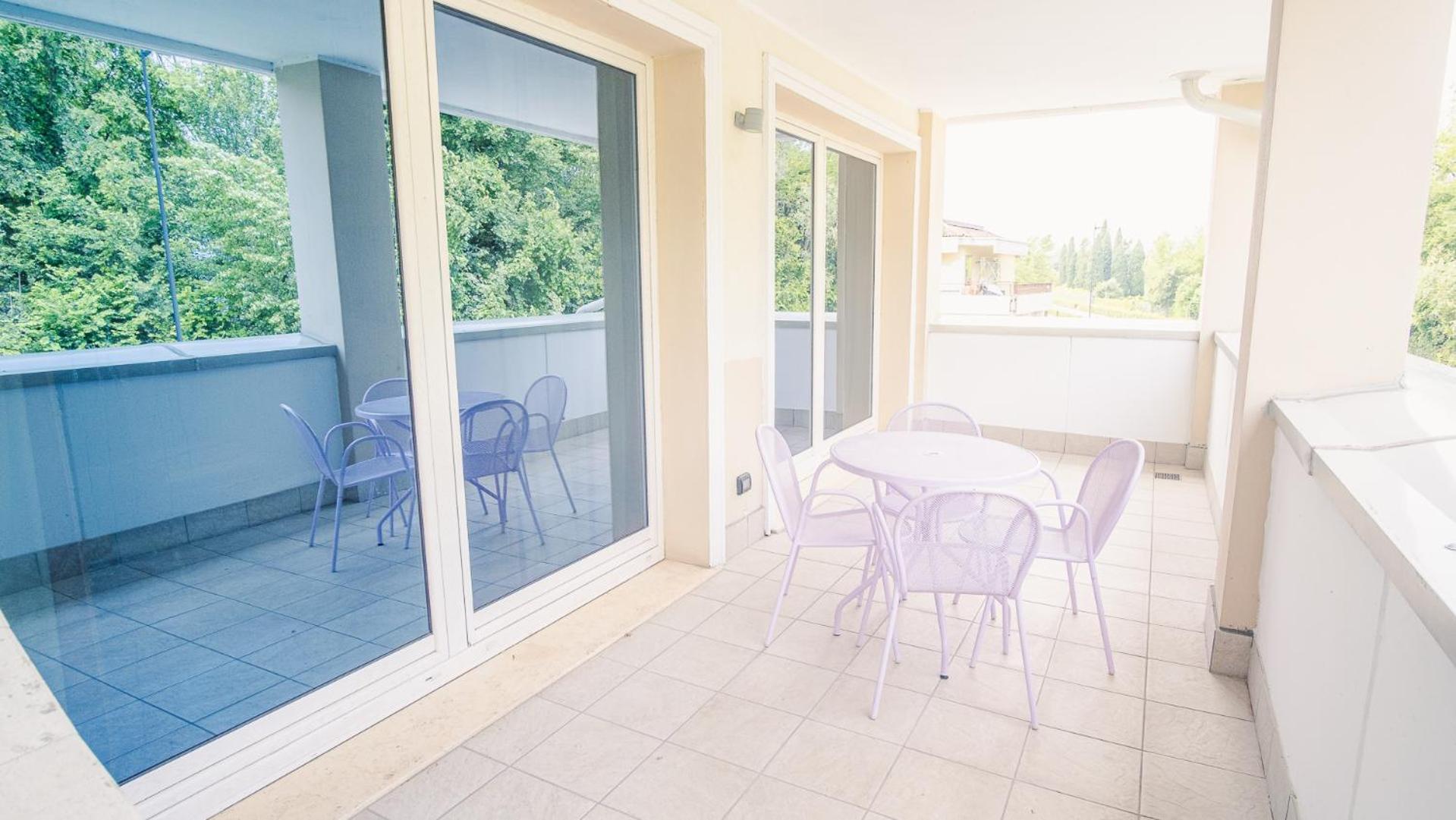 Relais Du Lac Village - Italian Homing Desenzano del Garda Exteriör bild